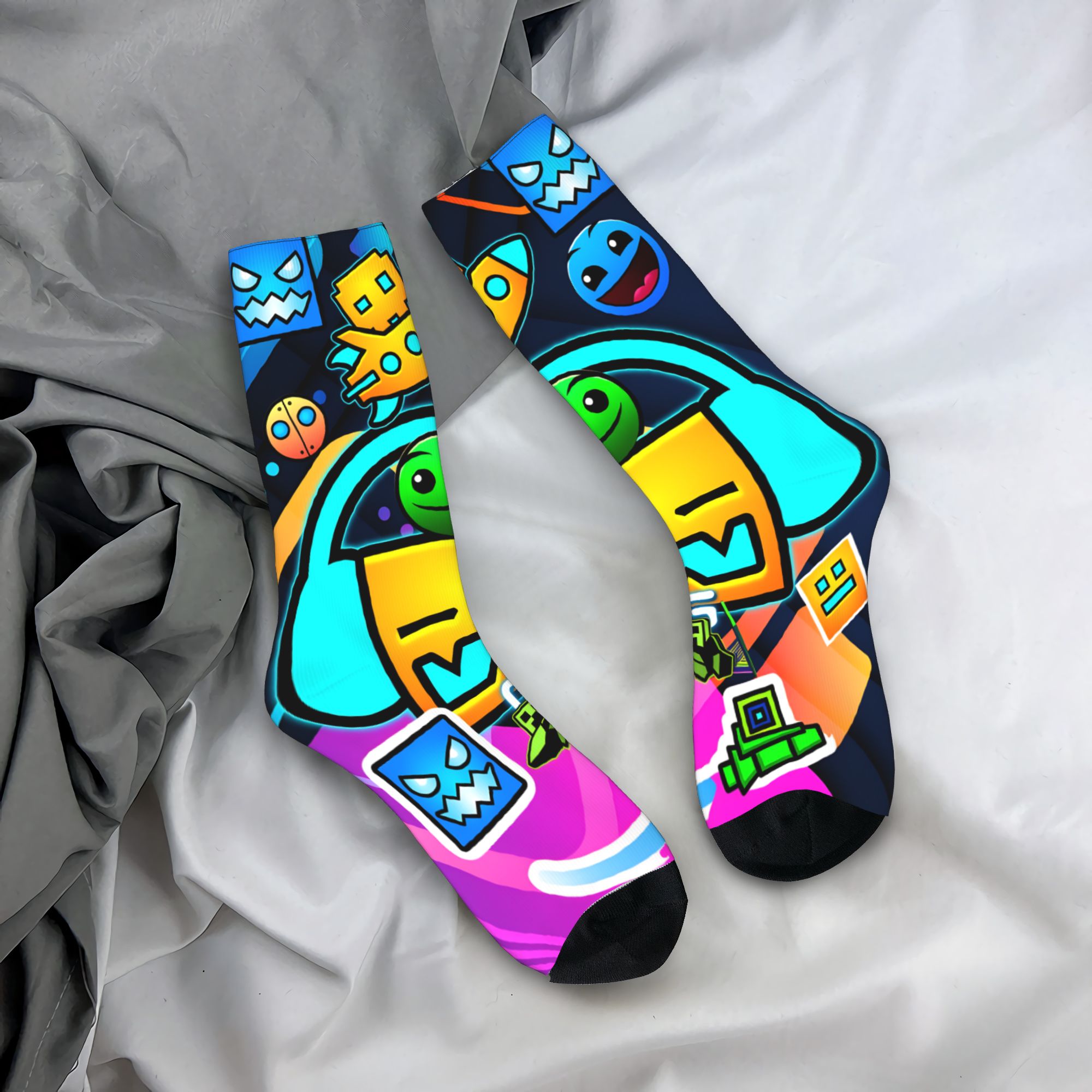 Gaming Accessories Men - Geometry Gaming Dashed Socks Graphic Stockings